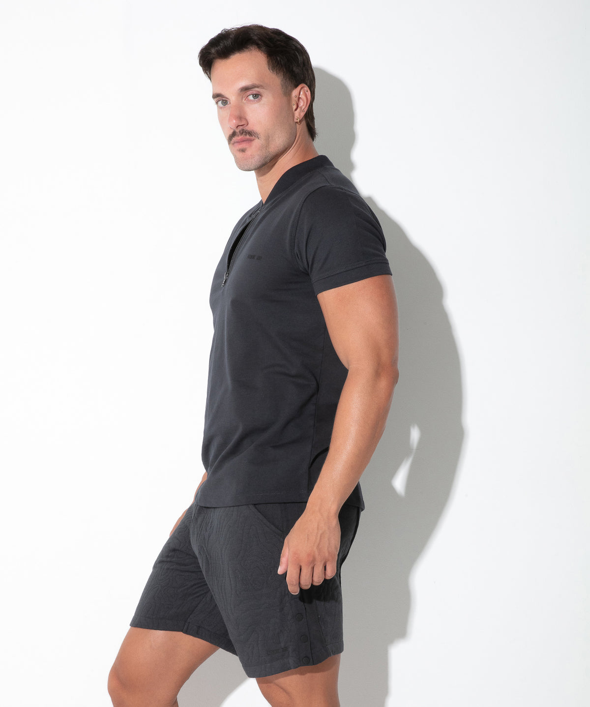 French-Terry T-Shirt mit Half-Zip 9786 – Dunkelgrau - Code 22 - Shop Deutschland Noodosz