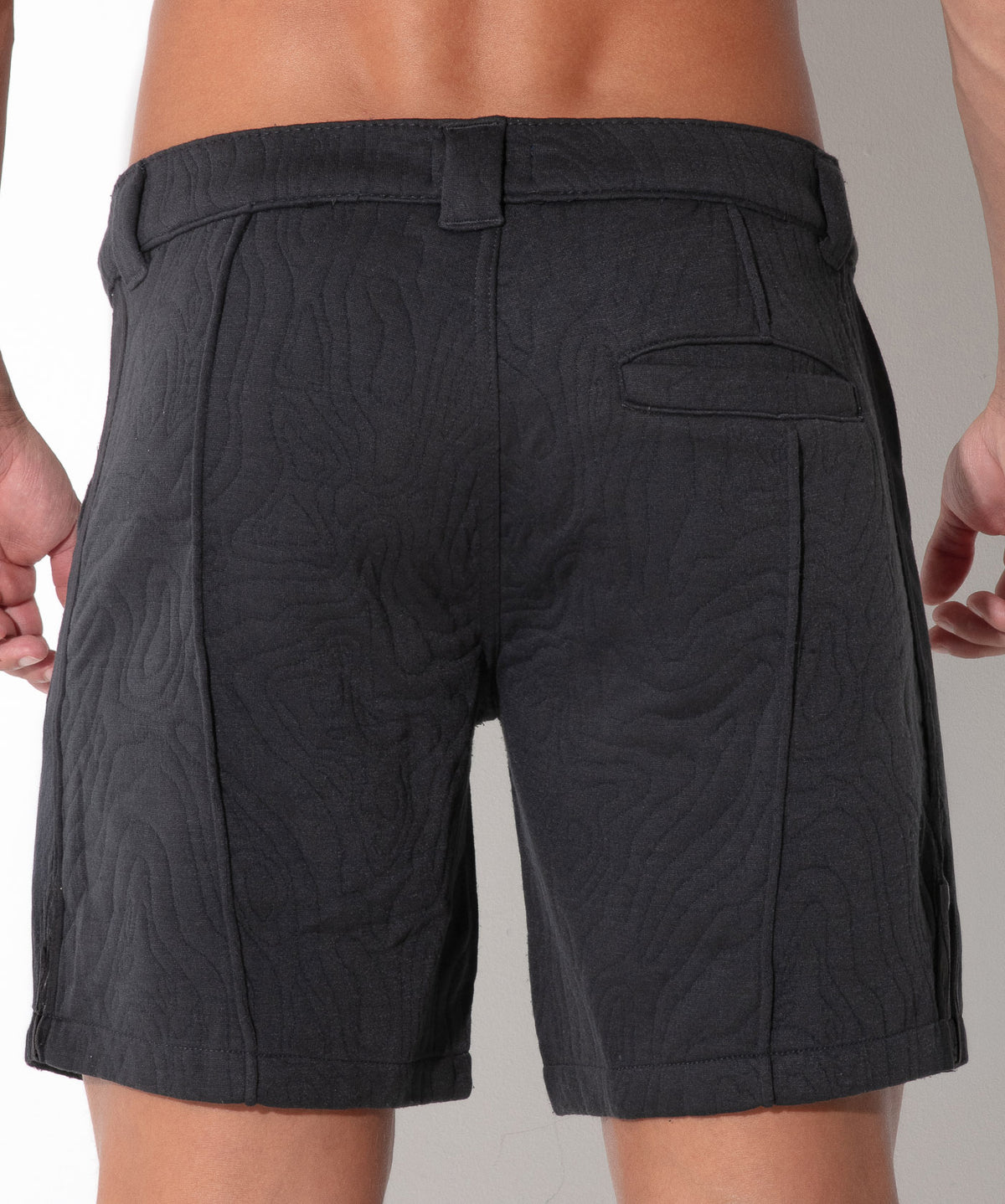 Gesteppte Shorts mit Druckknopf-Details 9788 - Code 22 - Shop Deutschland Noodosz