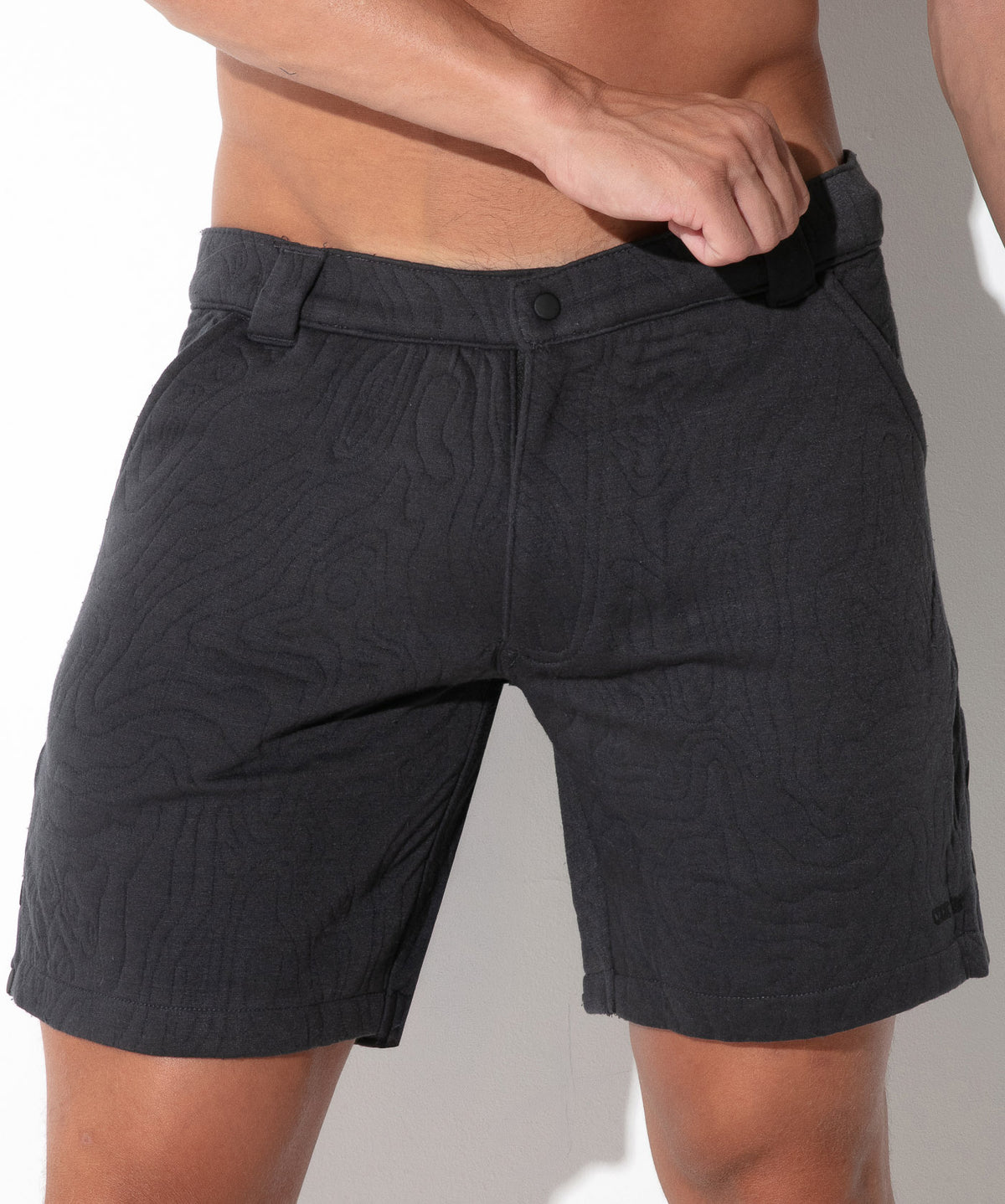 Gesteppte Shorts mit Druckknopf-Details 9788 - Code 22 - Shop Deutschland Noodosz