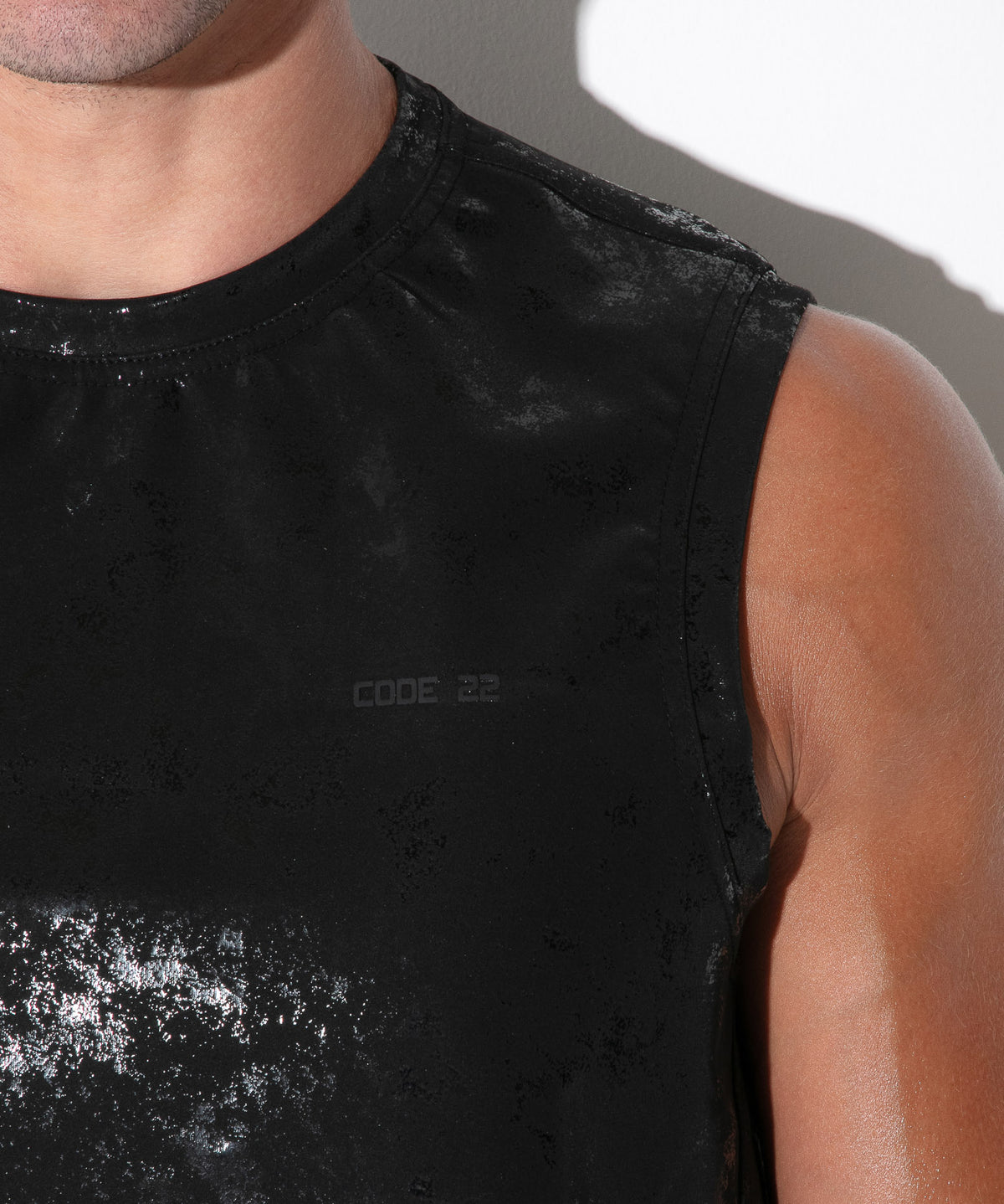 Ärmelloses Kunstleder-Shirt im Vintage-Look 9840 – Schwarz - Code 22 - Shop Deutschland Noodosz
