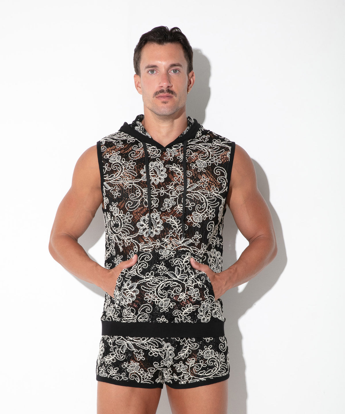CONTRAST CORDED LACE SLEEVELESS 9843, Hoodie aus feiner Spitze - Code 22 - Shop Deutschland Noodosz