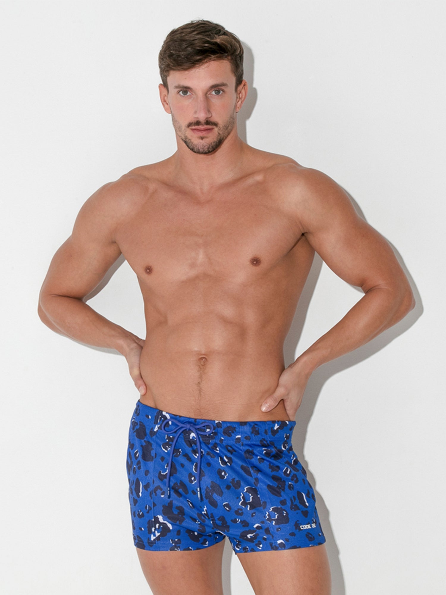 Code 22 VIVID MINI SHORTS Blau - 9621 Mesh Chinoshorts - noodosz Code 22 VIVID MINI SHORTS Blau  - 9621 Mesh Chinoshorts Code 22 Kleidung & Accessoires:Herrenmode:Jeans nudosz.myshopify.com